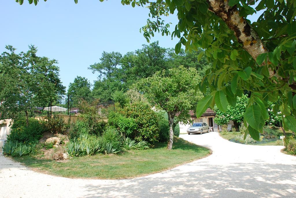 Village De Gites Le Chatenet Thonac Eksteriør billede